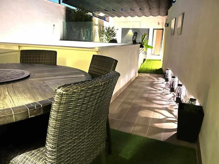Elegant Duplex 3 Master Bedrooms And Private Sevilla Exteriér fotografie